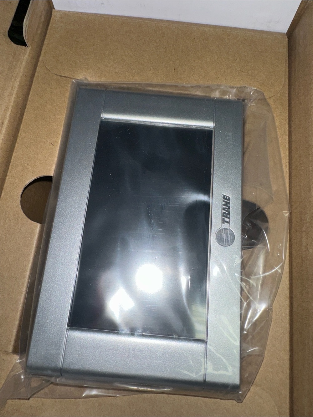 Trane Pivot Smart Thermostat Display - Silver & Black